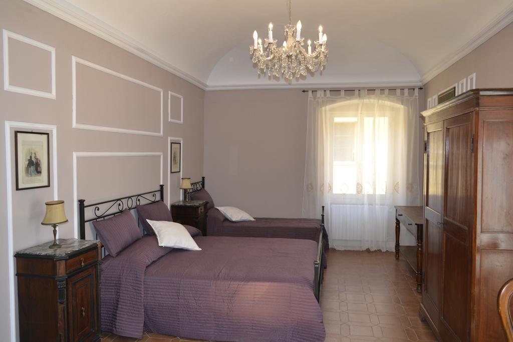 Corte Palazzo Picedi Benettini Сарцана Стая снимка